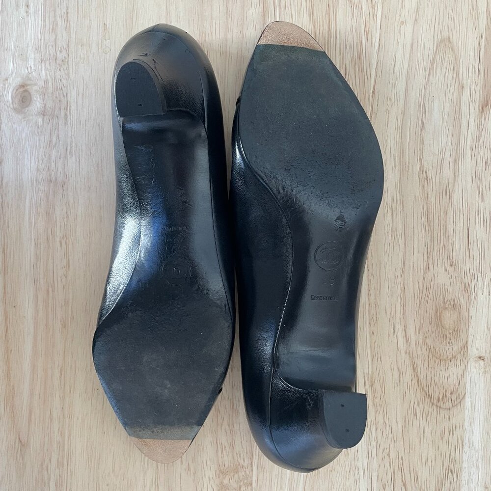 Vintage Chanel Black Leather Cap Toe Pumps - Size 38 - Picture 8 of 9